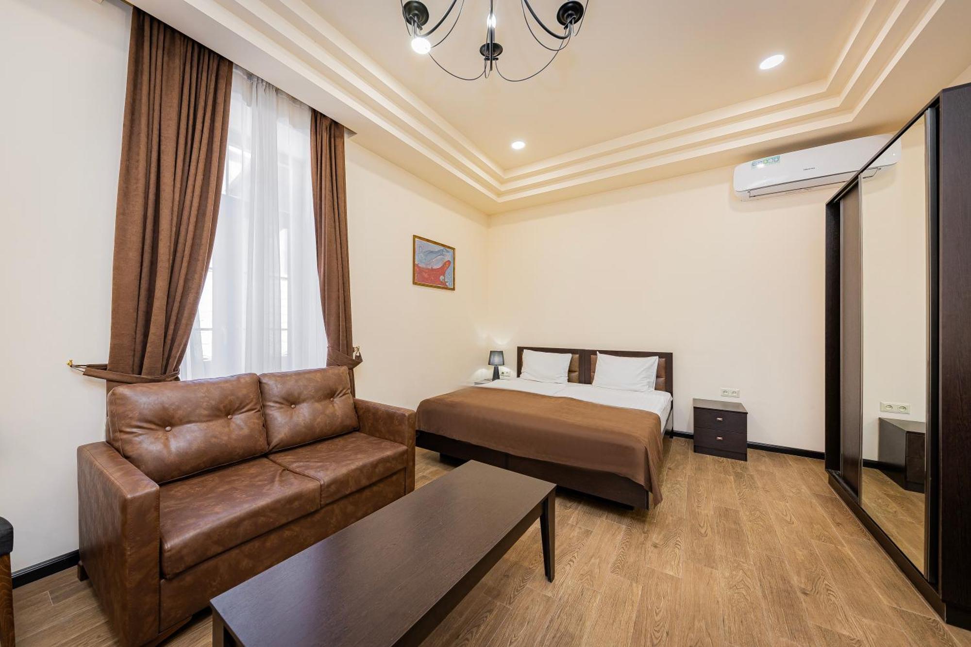 Boutique Living Hotel Yerevan Exterior photo