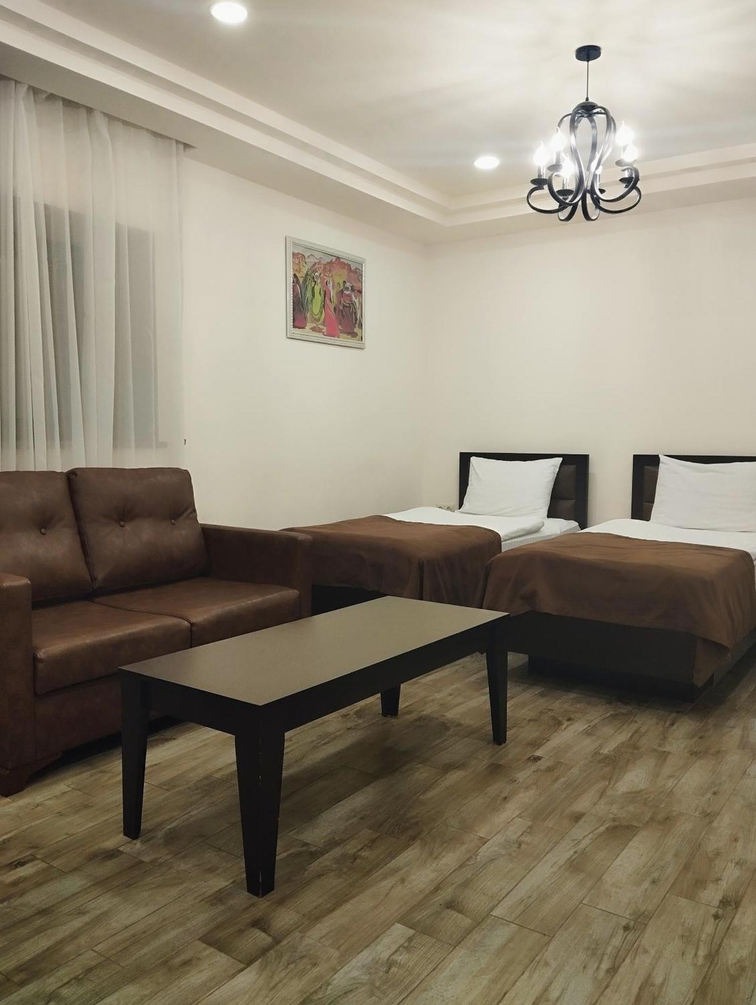 Boutique Living Hotel Yerevan Exterior photo